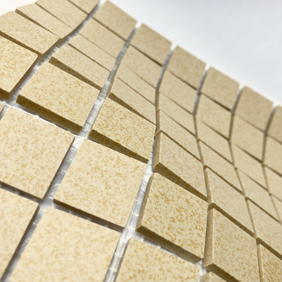 Winckelmans Jaune 202 Mouchetés – matowe płytki mozaikowe 20x20 mm na siatce