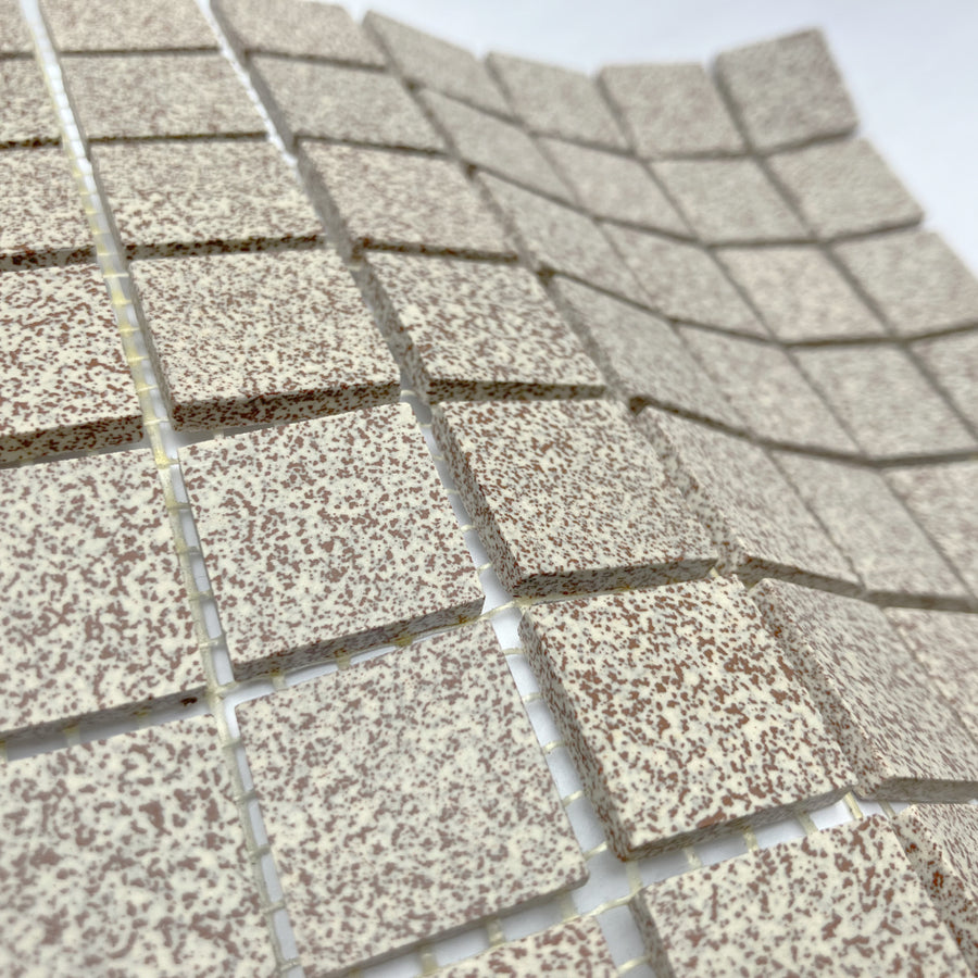 Winckelmans Rouge 210 Mouchetés – pastilhas de mosaico mates de 20x20 mm sobre rede