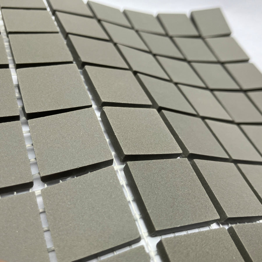 Winckelmans Ardoise – matte mosaikfliser på 20x20 mm på net
