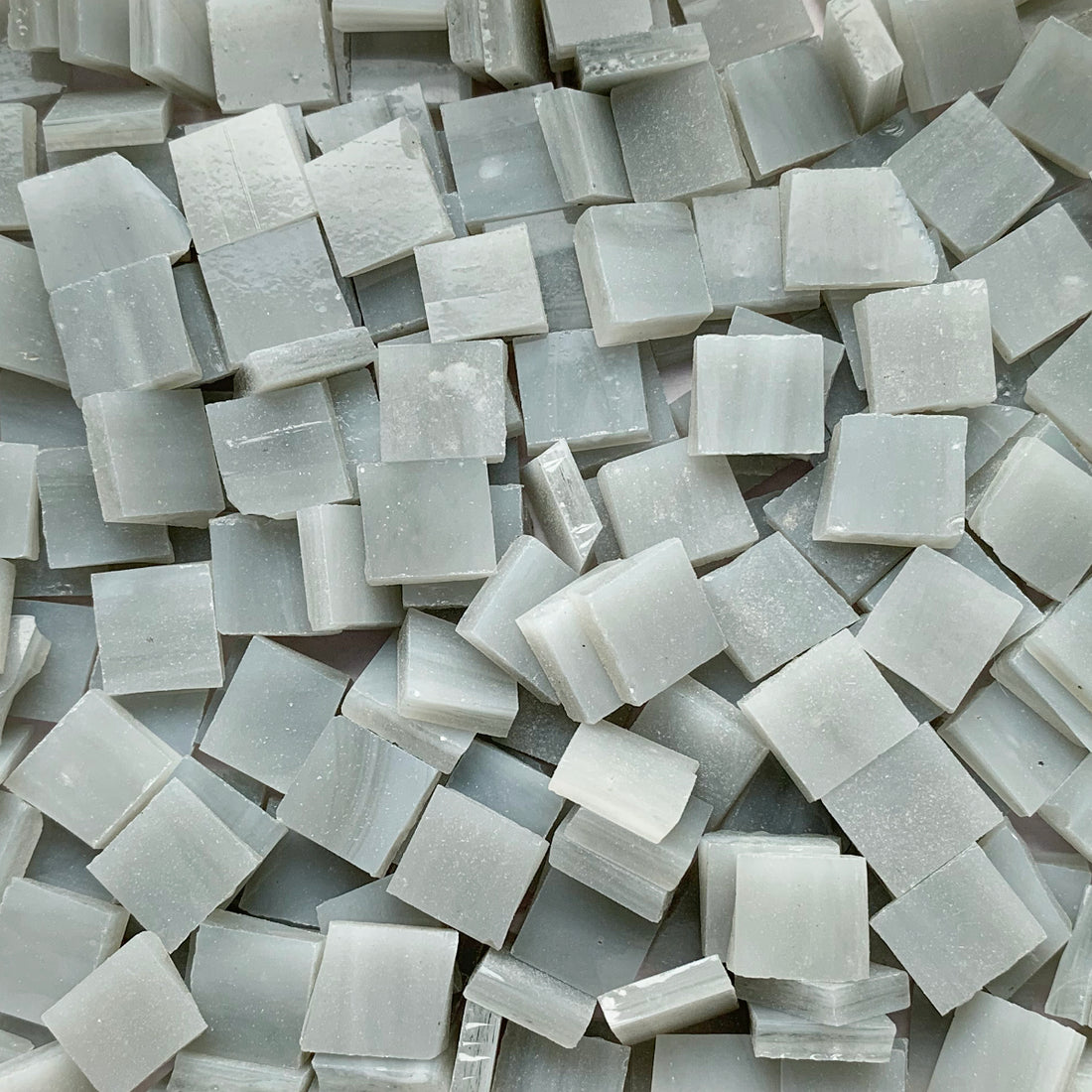 Loose 15 mm Tiffany Glacier glass tiles in Lavender