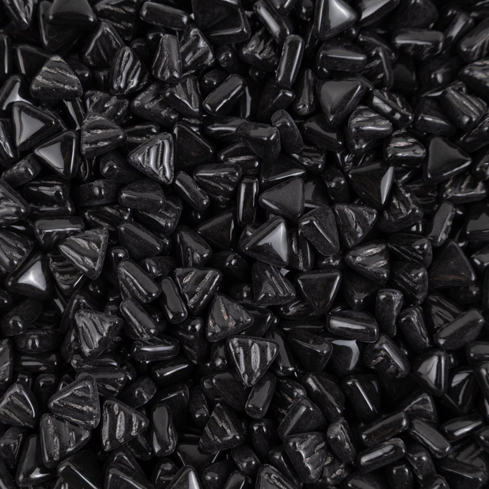 Packshot Mini Glass Mosaic Triangle – black – 8mm