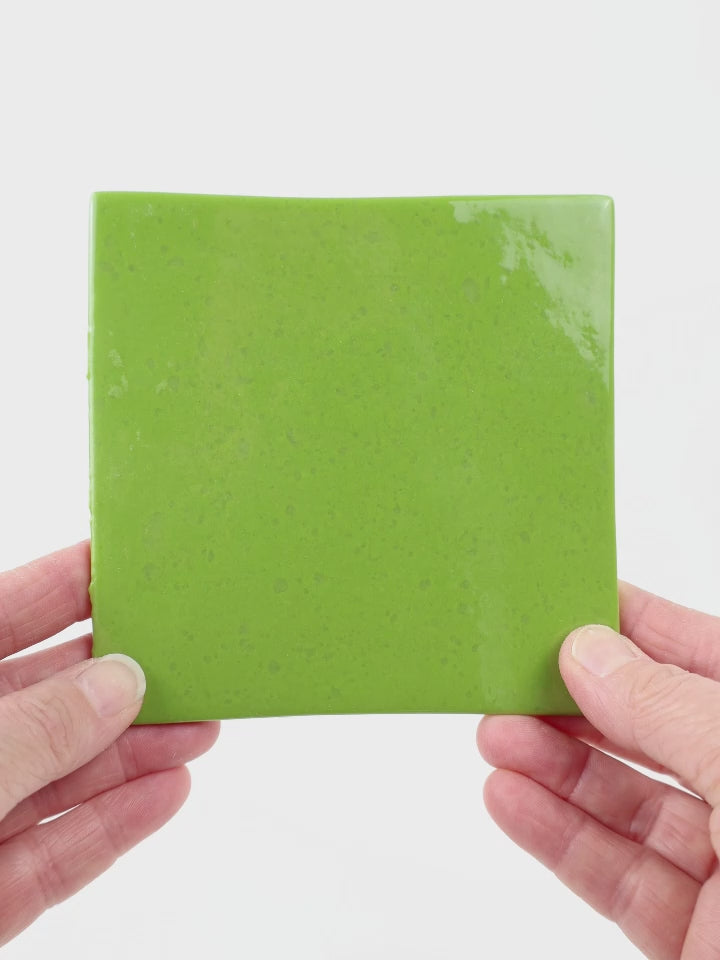 Video showing Morasutti Smalti mosaic tile – green – 11.5 x 11.5 cm, rotated to show full tile