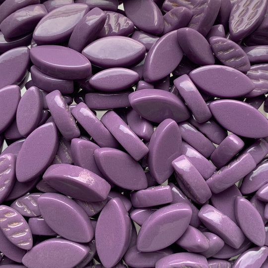 Ottoman květinové okvětní lístky magenta