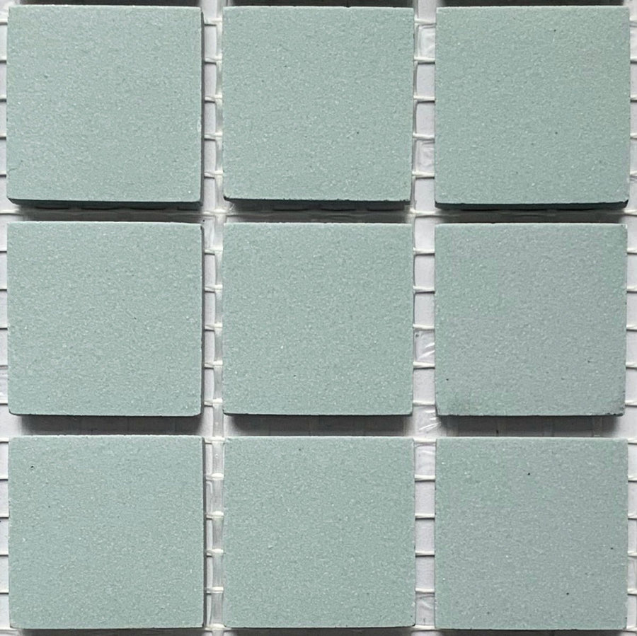 Winckelmans Bleu Pale – matné mozaikové dlaždice 20x20 mm na síťce