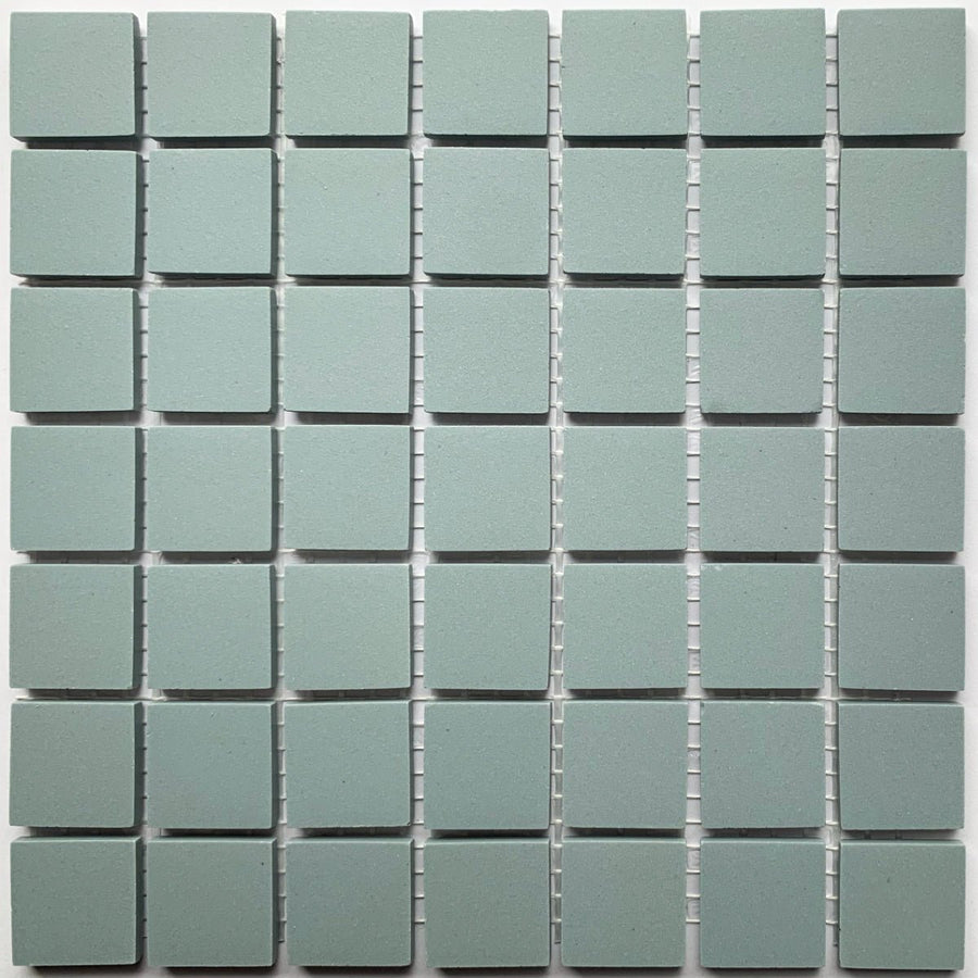 Winckelmans Bleu Pale – matné mozaikové dlaždice 20x20 mm na síťce