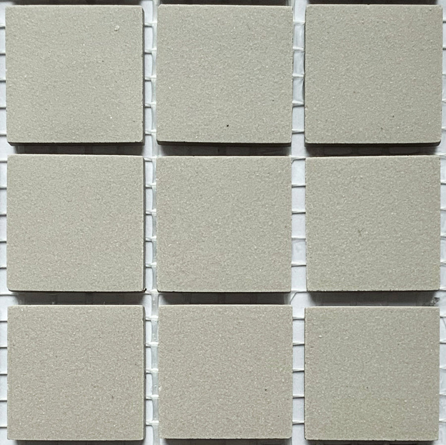 Winckelmans Gris Pale – matné mozaikové dlaždice 20x20 mm na síťce